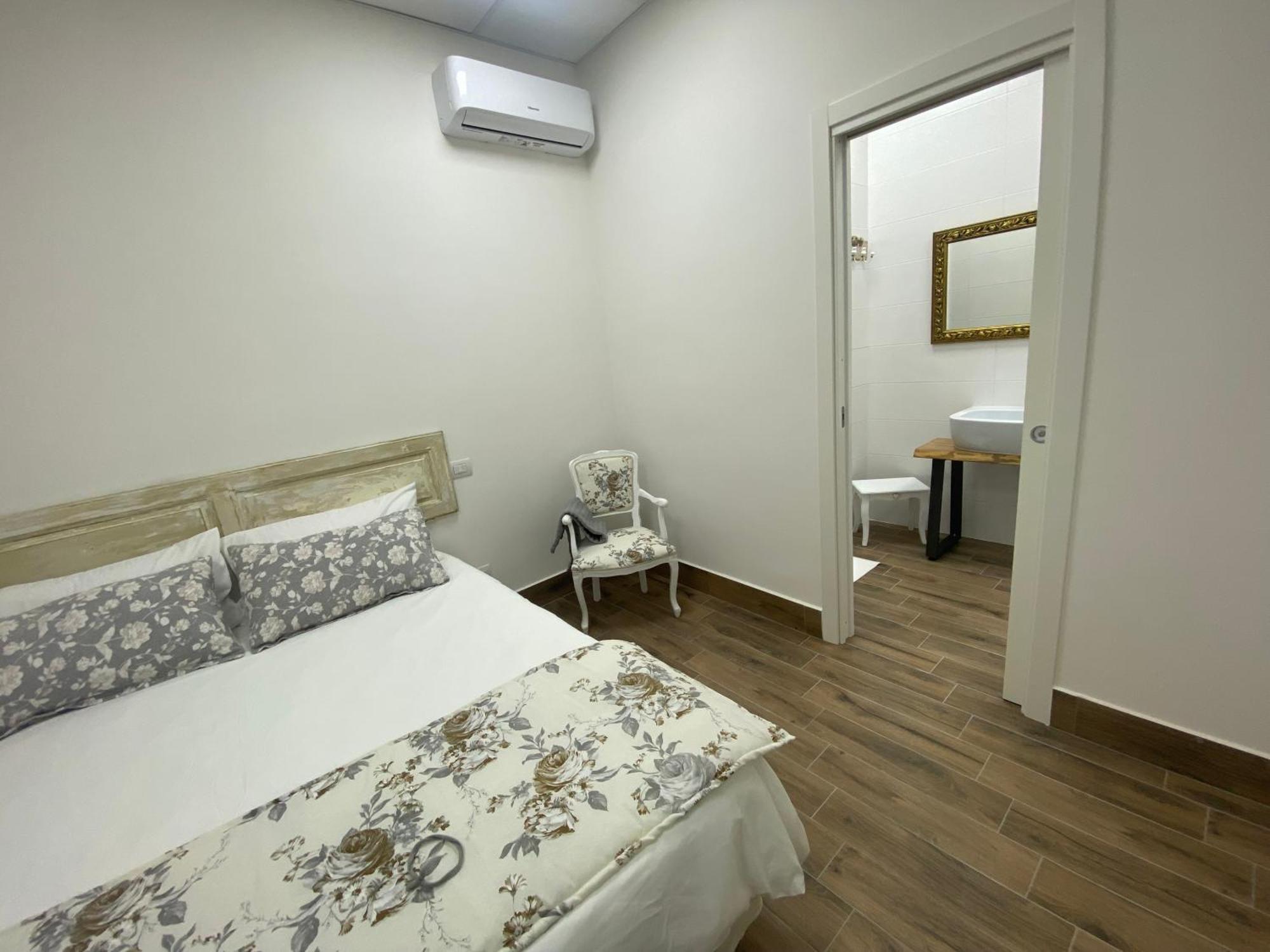 La Suite Di Laura Naples Exterior photo
